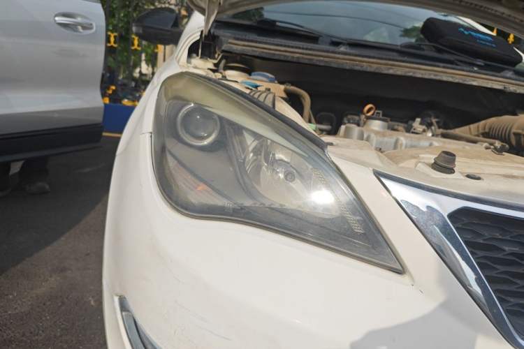 Used Chery Arrizo 3 2015 1.5L Manual Genuine Version Right Front Headlight