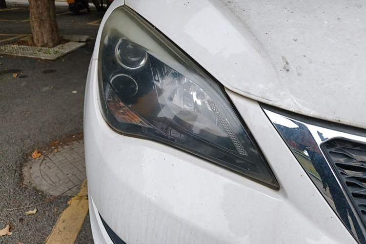 Used Chery Arrizo 3 2015 1.5L Manual - Powerful Version Right Front Headlight