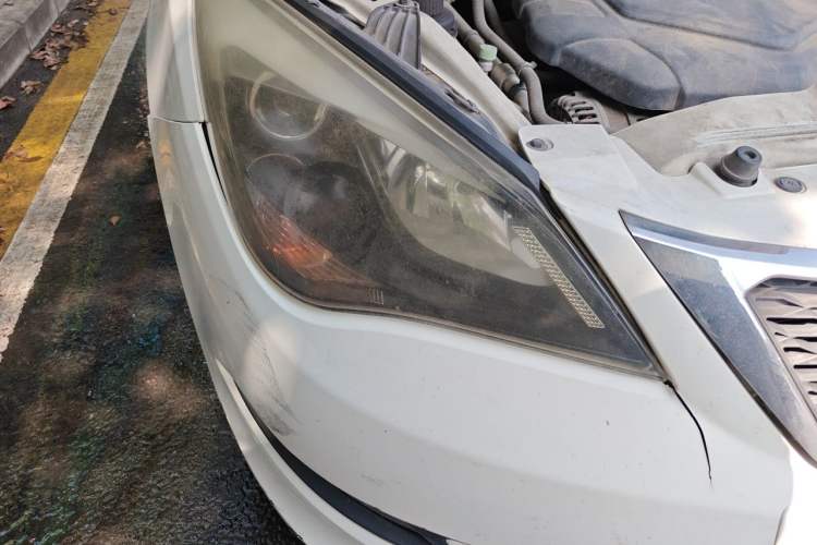 Used Chery Arrizo 3 2015 1.5L Manual - Powerful Version Right Front Headlight