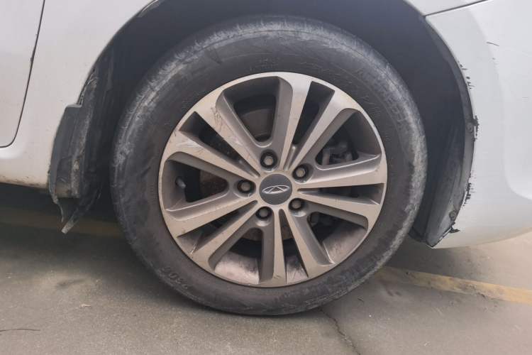 Used Chery Arrizo 3 2015 1.5L Manual - Powerful Version Right Front Wheel Hub