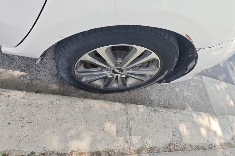 Used Chery Arrizo 3 2015 1.5L Automatic "Gouxuan" Edition Right Front Wheel Hub