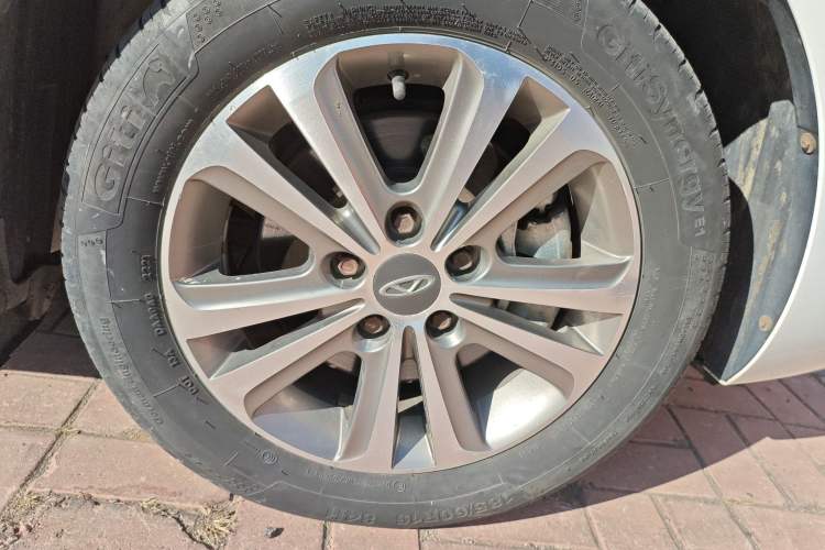 Used Chery Arrizo 3 2015 1.5L Manual High-End Version Right Front Wheel Hub