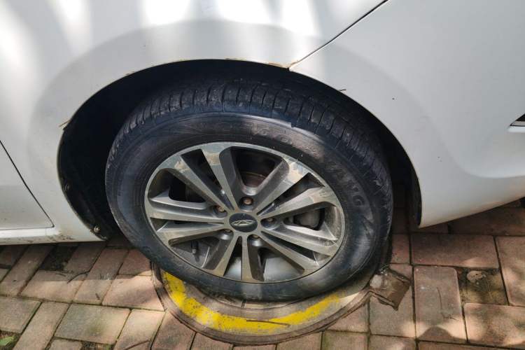 Used Chery Arrizo 3 2015 1.5L Manual High-End Version Right Front Wheel Hub
