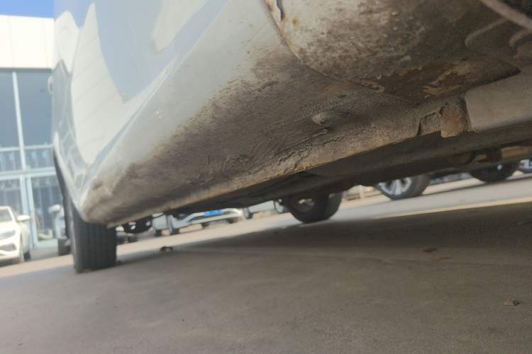 Used Chery Arrizo 3 2015 1.5L Manual - Cool Edition Right Side Sill