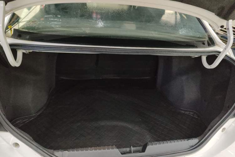 Used Chery Arrizo 3 2015 1.5L Manual High-End Version Trunk