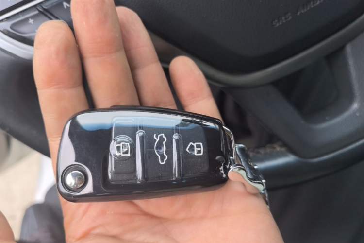 Used Chery Arrizo 3 2015 1.5L Manual - Powerful Version Vehicle Key