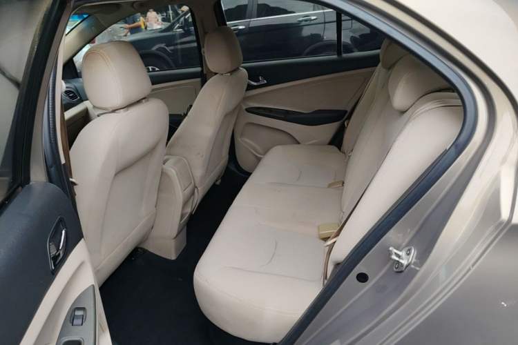 Used Chery Arrizo 3 2015 1.5L Manual High-End Version Left Rear Seat