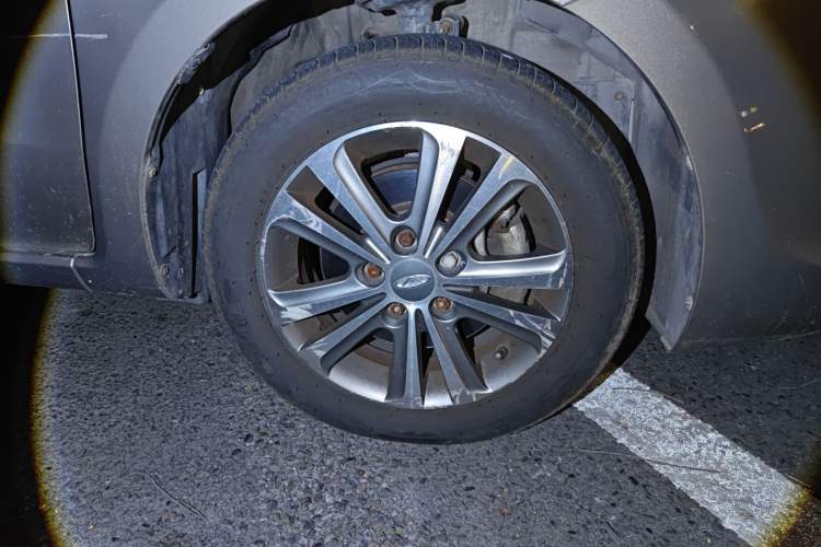 Used Chery Arrizo 3 2015 1.5L Manual - Powerful Version Right Front Wheel Hub