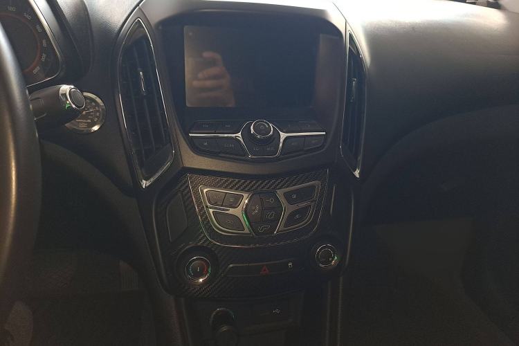 Used Chery Arrizo 5 2016 1.5L CVT Trendsetting Edition Audio And AC Panel