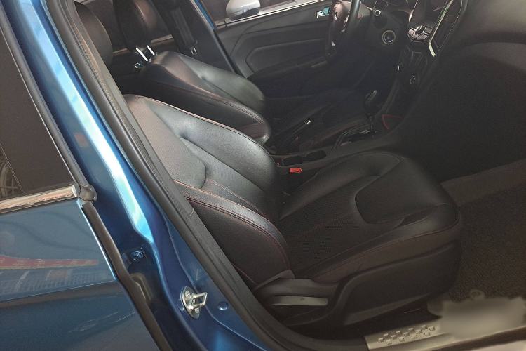 Used Chery Arrizo 5 2016 1.5L CVT Trendsetting Edition Right Front Seat