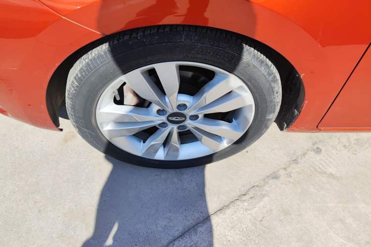 Used Chery Arrizo 5 2017 1.5L CVT Trendsetting Edition Left Front Wheel Hub