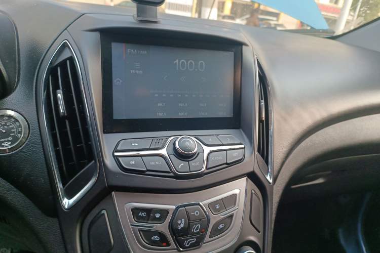 Used Chery Arrizo 5 2016 1.5L CVT Lingrui Edition Audio And AC Panel