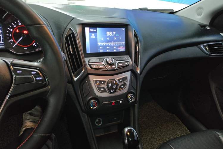 Used Chery Arrizo 5 2016 1.5L CVT Lingrui Edition Audio And AC Panel