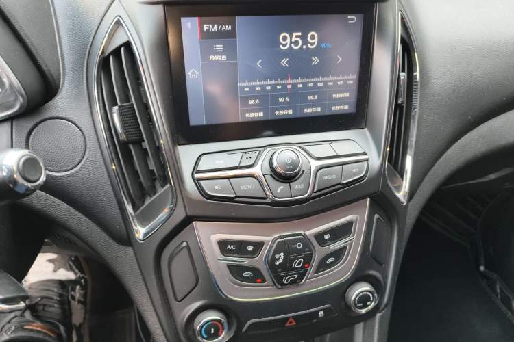 Used Chery Arrizo 5 2016 1.5L CVT Lingrui Edition Audio And AC Panel