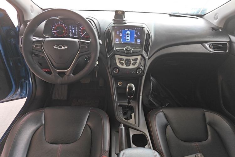 Used Chery Arrizo 5 2016 1.5L CVT Trendsetting Edition Center Console
