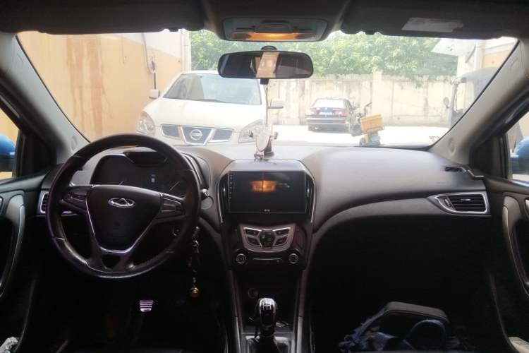 Used Chery Arrizo 5 2016 1.5L Manual Lingchao Edition Center Console