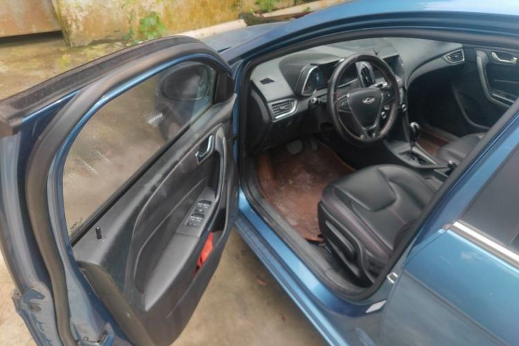 Used Chery Arrizo 5 2016 1.5L CVT Trendsetting Edition Driver Seat