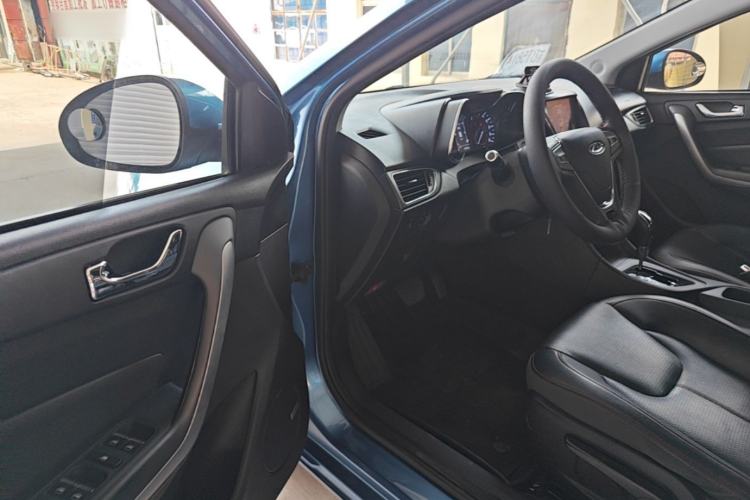 Used Chery Arrizo 5 2016 1.5L CVT Trendsetting Edition Driver Seat