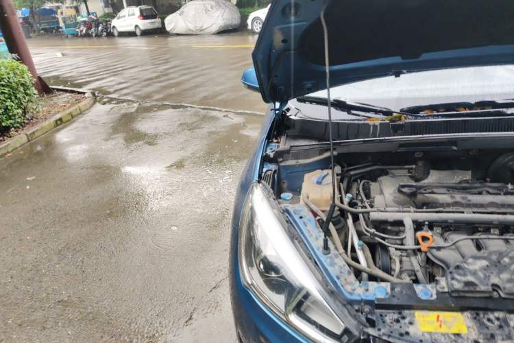 Used Chery Arrizo 5 2016 1.5L CVT Lingrui Edition Engine Bay Right