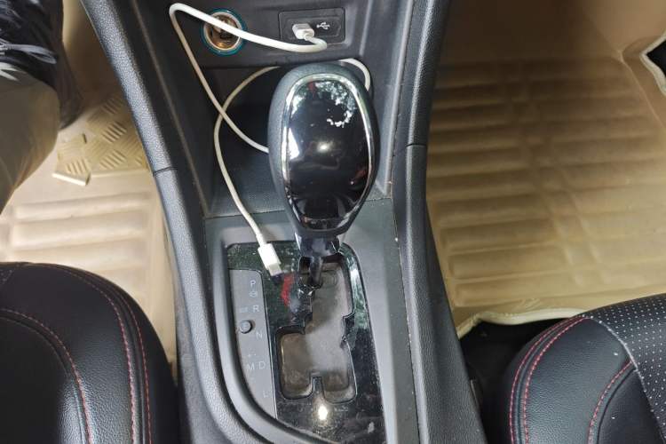 Used Chery Arrizo 5 2016 1.5L CVT Lingrui Edition Gear Lever
