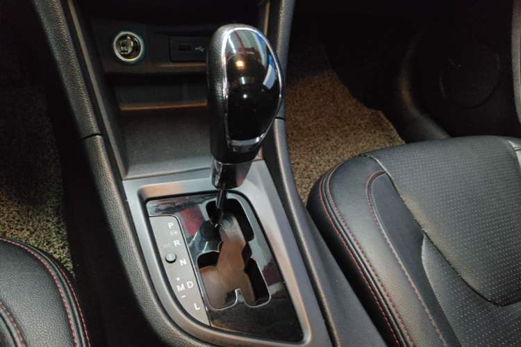 Used Chery Arrizo 5 2016 1.5L CVT Lingrui Edition Gear Lever