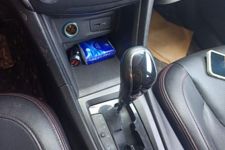 Used Chery Arrizo 5 2016 1.5L CVT Lingrui Edition Gear Lever