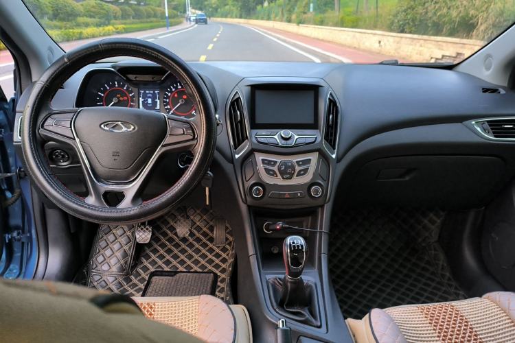 Used Chery Arrizo 5 2016 1.5L Manual Lingrui Edition Interior 3