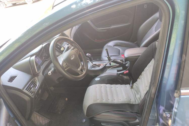Used Chery Arrizo 5 2016 1.5L CVT Trendsetting Edition Left Front Seat