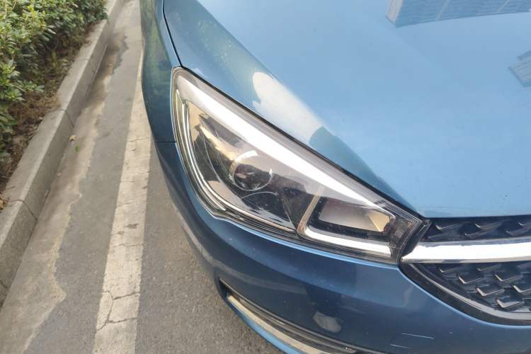 Used Chery Arrizo 5 2016 1.5L CVT Trendsetting Edition Right Front Headlight