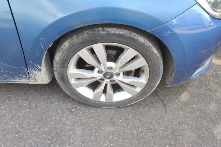Used Chery Arrizo 5 2016 1.5L CVT Trendsetting Edition Right Front Wheel Hub