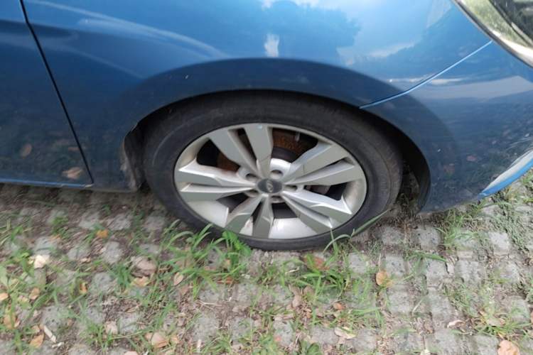 Used Chery Arrizo 5 2016 1.5L Manual Lingrui Edition Right Front Wheel Hub