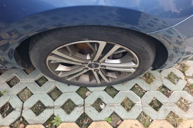 Used Chery Arrizo 5 2016 1.5L CVT Luxury Edition Right Front Wheel Hub