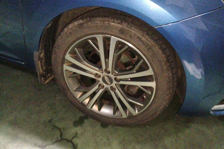 Used Chery Arrizo 5 2016 1.5L CVT Leading Edition Right Front Wheel Hub