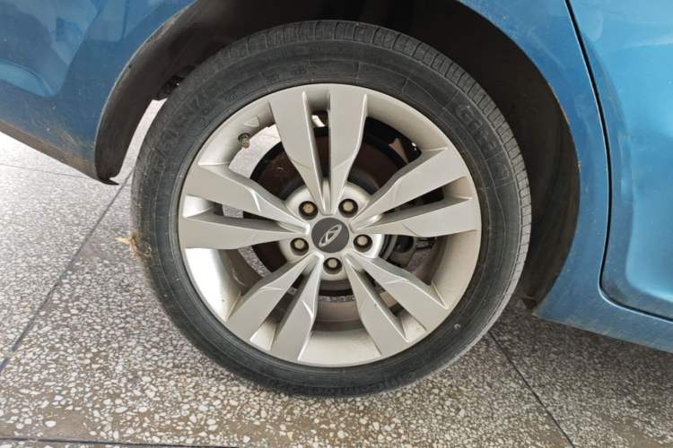 Used Chery Arrizo 5 2016 1.5L Manual Lingchao Edition Right Rear Wheel Hub