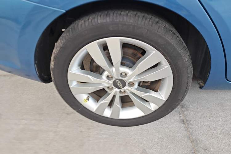 Used Chery Arrizo 5 2016 1.5L CVT Trendsetting Edition Right Rear Wheel Hub