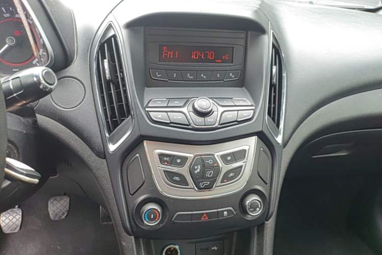 Used Chery Arrizo 5 2016 1.5L Manual Lingchao Edition Audio And AC Panel