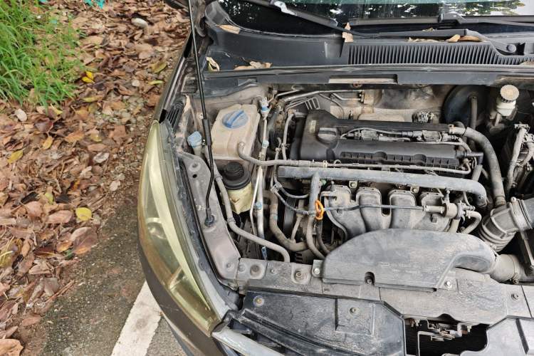 Used Chery Arrizo 5 2016 1.5L CVT Lingrui Edition Engine Bay Right