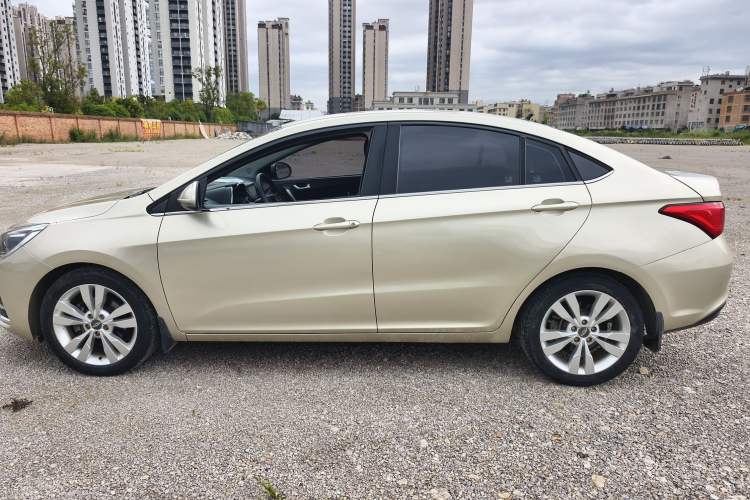 Used Chery Arrizo 5 2016 1.5L Manual Lingrui Edition Exterior 5