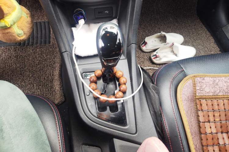 Used Chery Arrizo 5 2016 1.5L CVT Lingrui Edition Gear Lever