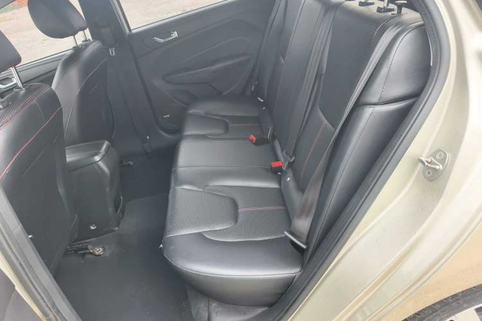 Used Chery Arrizo 5 2016 1.5L Manual Lingrui Edition Interior 1