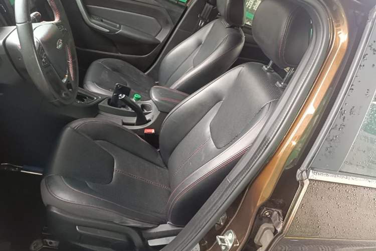 Used Chery Arrizo 5 2016 1.5L CVT Trendsetting Edition Left Front Seat