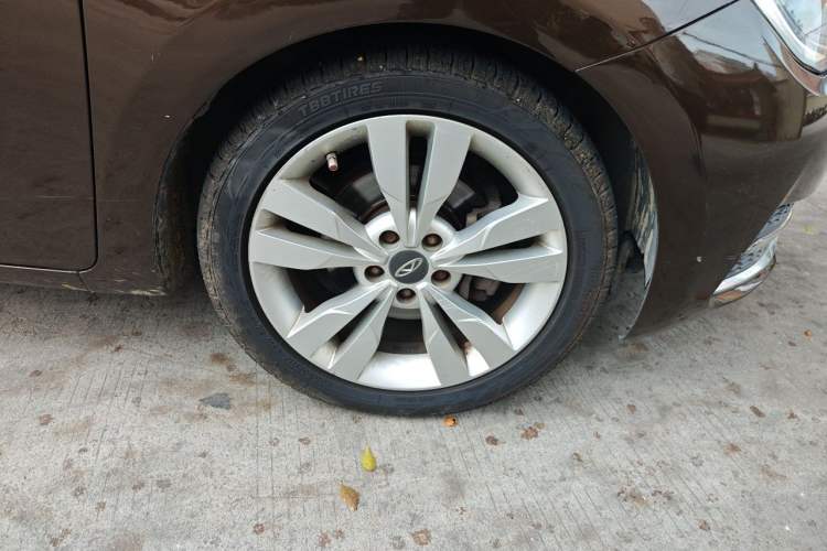 Used Chery Arrizo 5 2016 1.5L CVT Leading Edition Right Front Wheel Hub