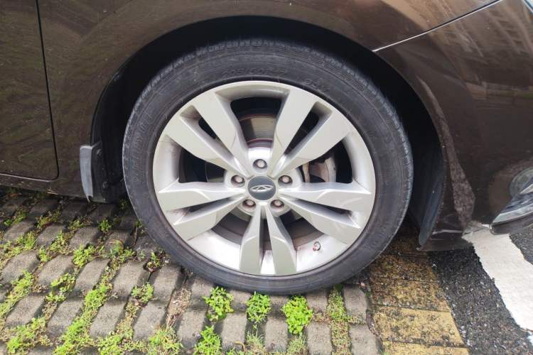 Used Chery Arrizo 5 2016 1.5L CVT Lingrui Edition Right Front Wheel Hub