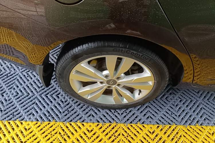 Used Chery Arrizo 5 2016 1.5L CVT Trendsetting Edition Right Rear Wheel Hub