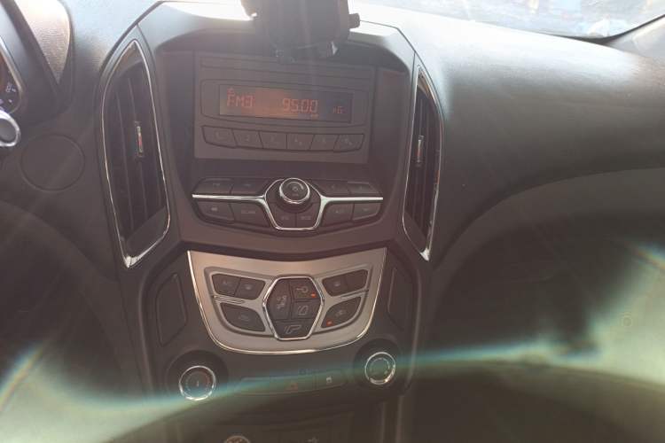 Used Chery Arrizo 5 2016 1.5L Manual Lingchao Edition Audio And AC Panel