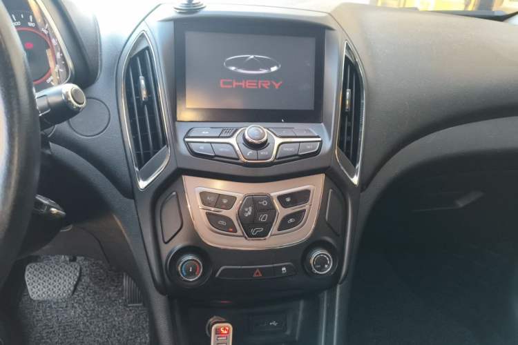 Used Chery Arrizo 5 2016 1.5L CVT Leading Edition Audio And AC Panel