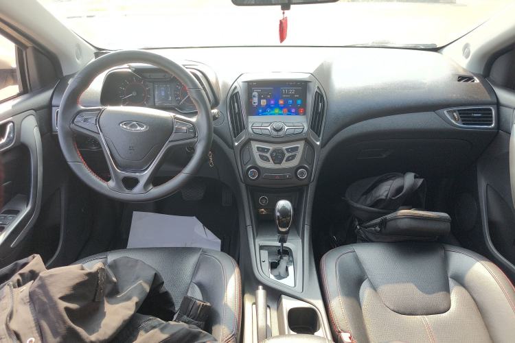 Used Chery Arrizo 5 2016 1.5L CVT Trendsetting Edition Center Console