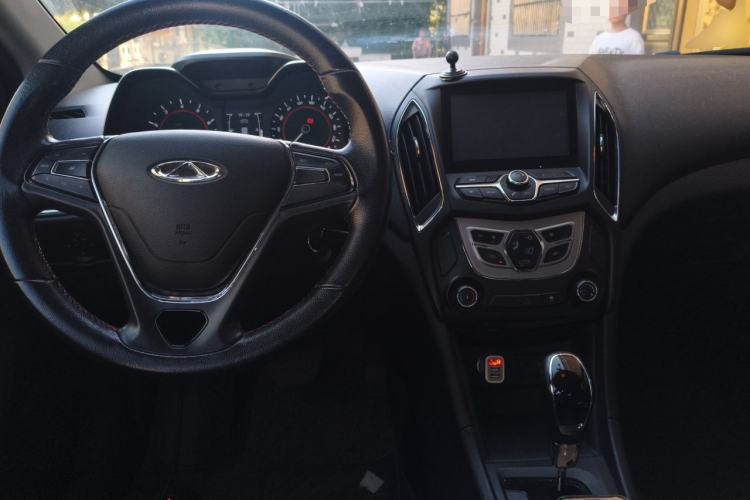 Used Chery Arrizo 5 2016 1.5L CVT Leading Edition Center Console