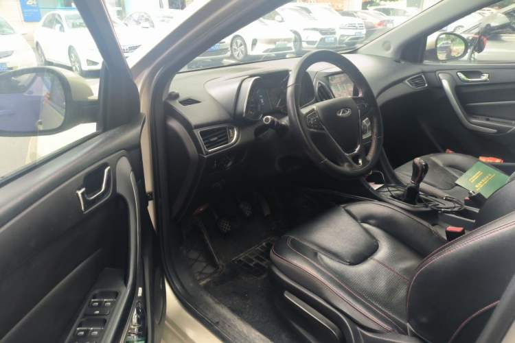 Used Chery Arrizo 5 2016 1.5L CVT Trendsetting Edition Driver Seat