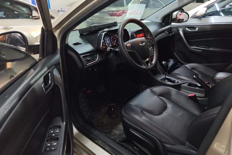 Used Chery Arrizo 5 2016 1.5L CVT Trendsetting Edition Driver Seat